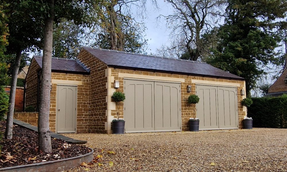 Timber Side Hinged Garage Doors 