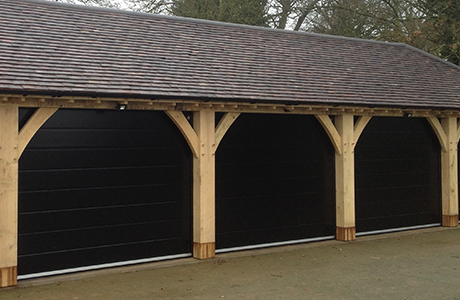 Timber Framed Carteck Medium Rib Silkgrain in black colour